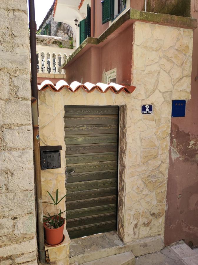 Old Stone House St Lawrence In The Heart Of Sibenik'S Old Town Apartment Exterior photo